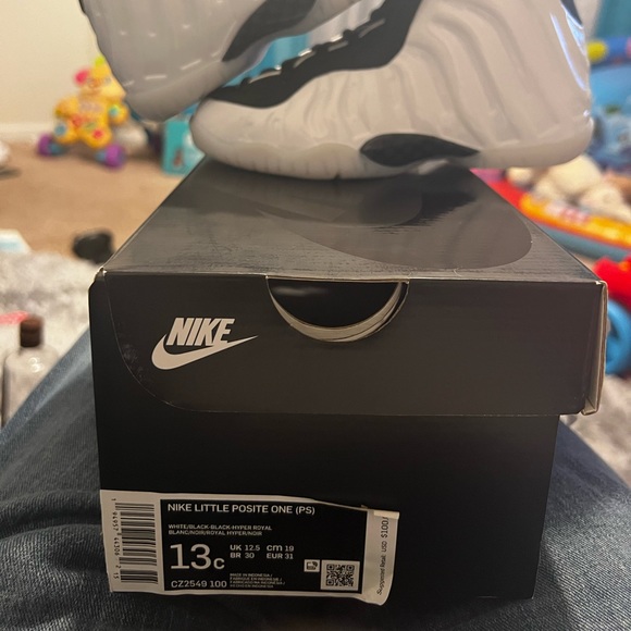 Kids Nike Foamposite size 13C - Picture 4 of 4
